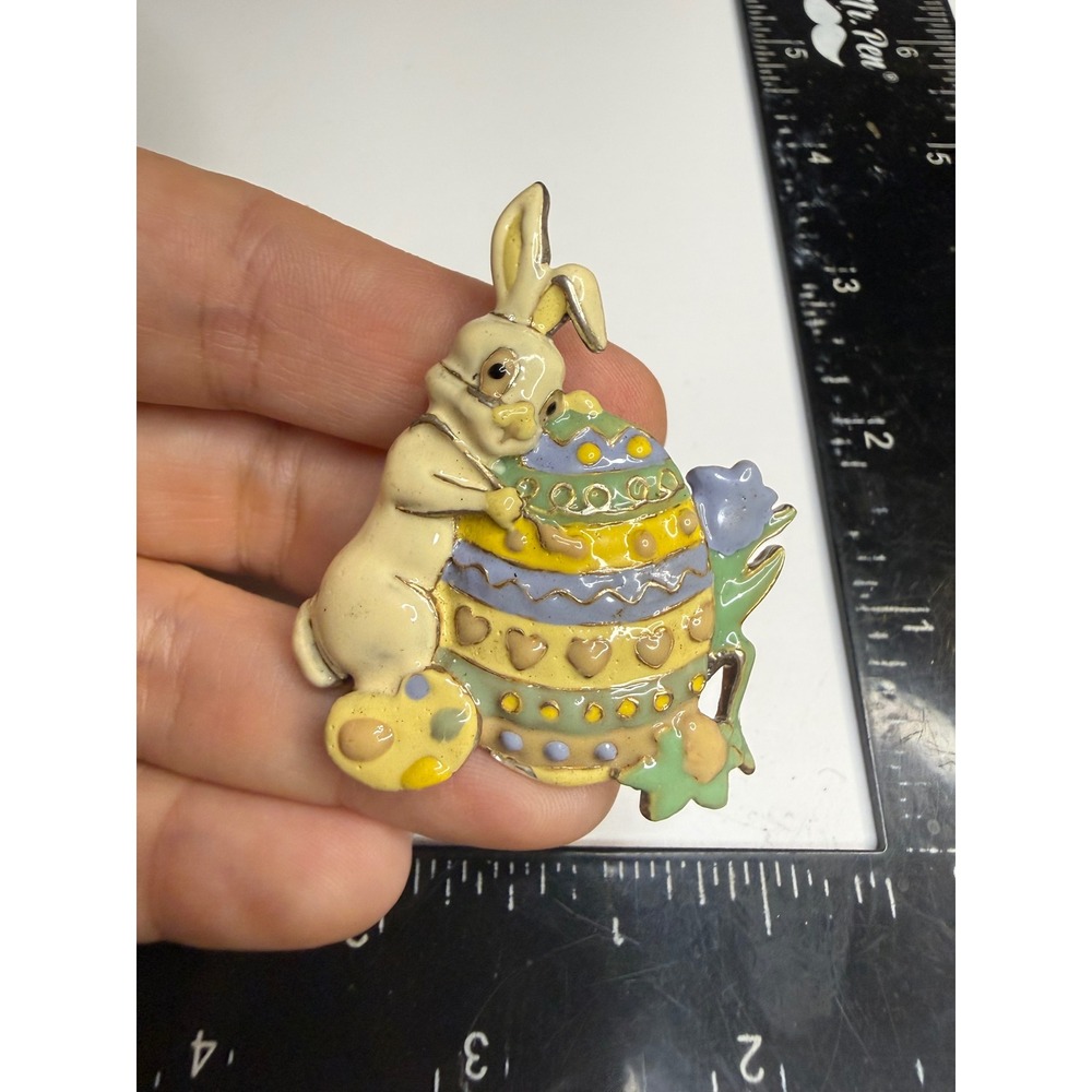 Enamel Easter Bunny Painting Egg Brooch Pendant Silver Tone Pastel Holiday Pin